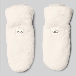 ALO Yoga White Mittens